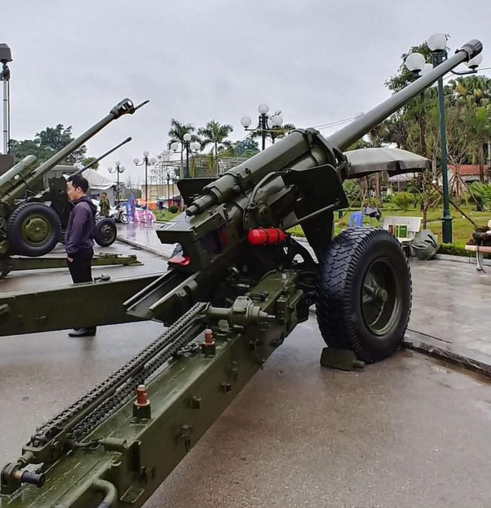 M-46 được trang bị hệ thống hãm giật ở trên và dưới nòng pháo . Ảnh: kienthuc.net