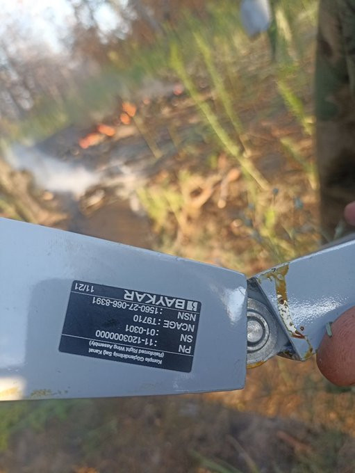 Máy bay không người lái Bayraktar TB2 mang theo tên lửa dẫn đường MAM-L của Ukraine bị bắn rơi tại Kinburn, Kherson.