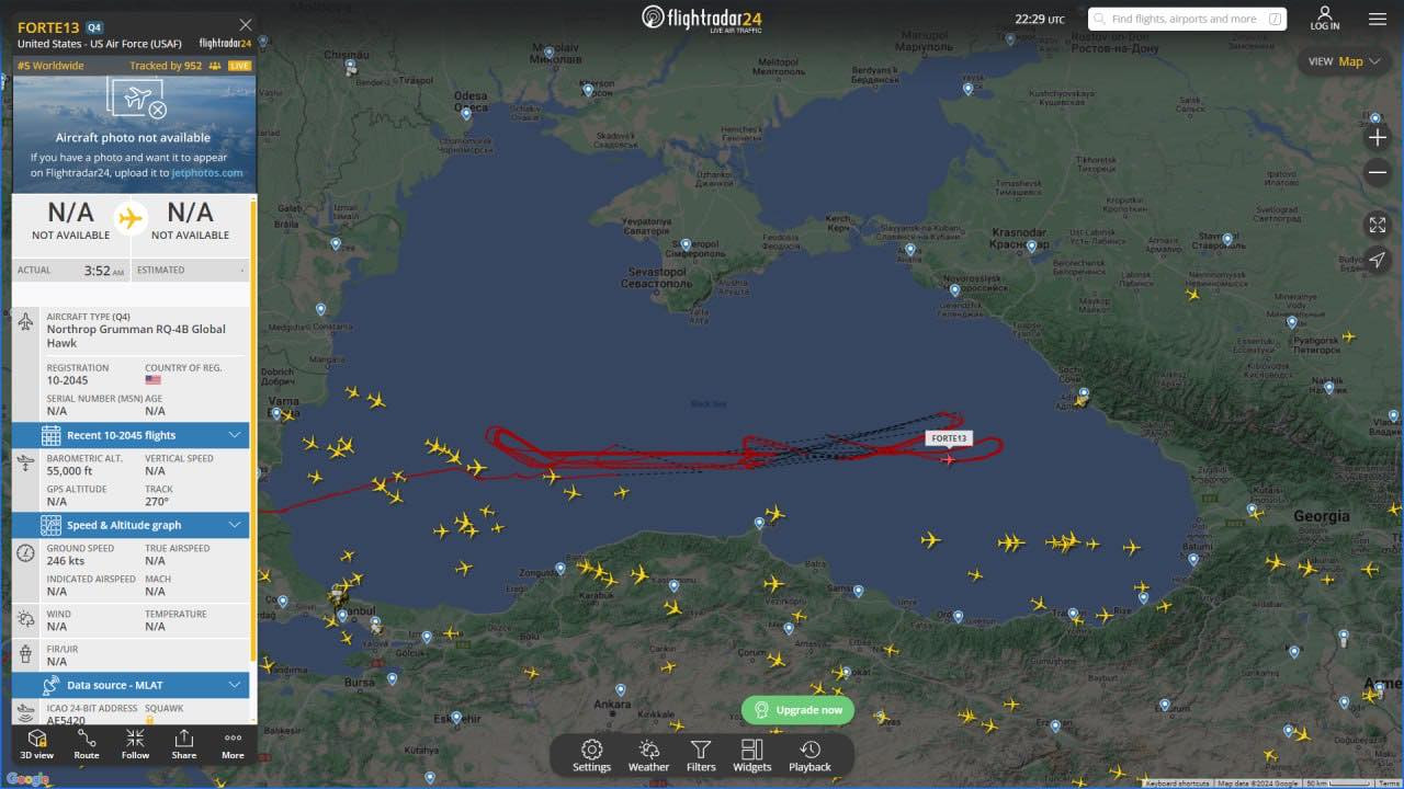 Hoạt động bất thường của UAV Northrop Grumman RQ-4B Global Hawk của Mỹ.
