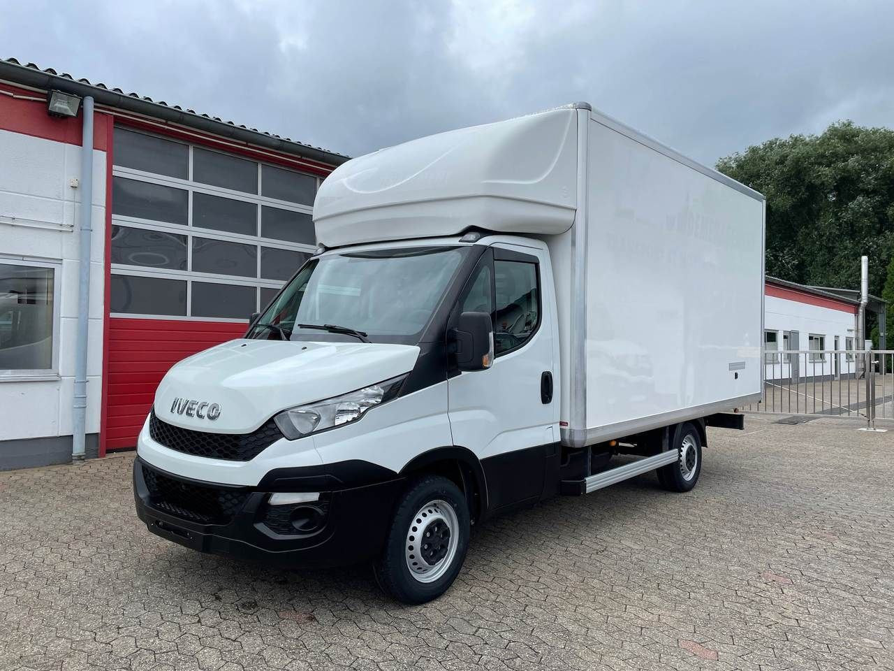 Xe tải hạng nhẹ Iveco Daily 4x4. Ảnh: Twitter Iran Defense