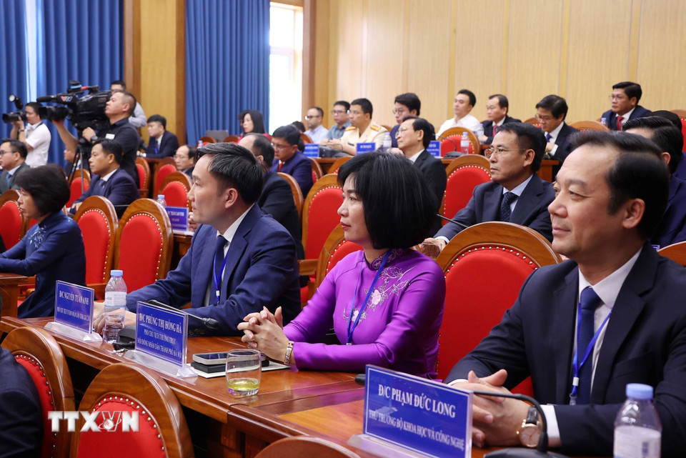 Các học viên lớp Bồi dưỡng, cập nhật kiến thức, kỹ năng đối với cán bộ quy hoạch Ủy viên Ban Chấp hành Trung ương Đảng khóa XIV (lớp thứ tư). (Ảnh: Văn Điệp/TTXVN) Các học viên lớp Bồi dưỡng, cập nhật kiến thức, kỹ năng đối với cán bộ quy hoạch Ủy viên Ban Chấp hành Trung ương Đảng khóa XIV (lớp thứ tư). (Ảnh: Văn Điệp/TTXVN)