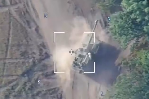 Krab bị UAV của Nga phát hiện. Ảnh: avia