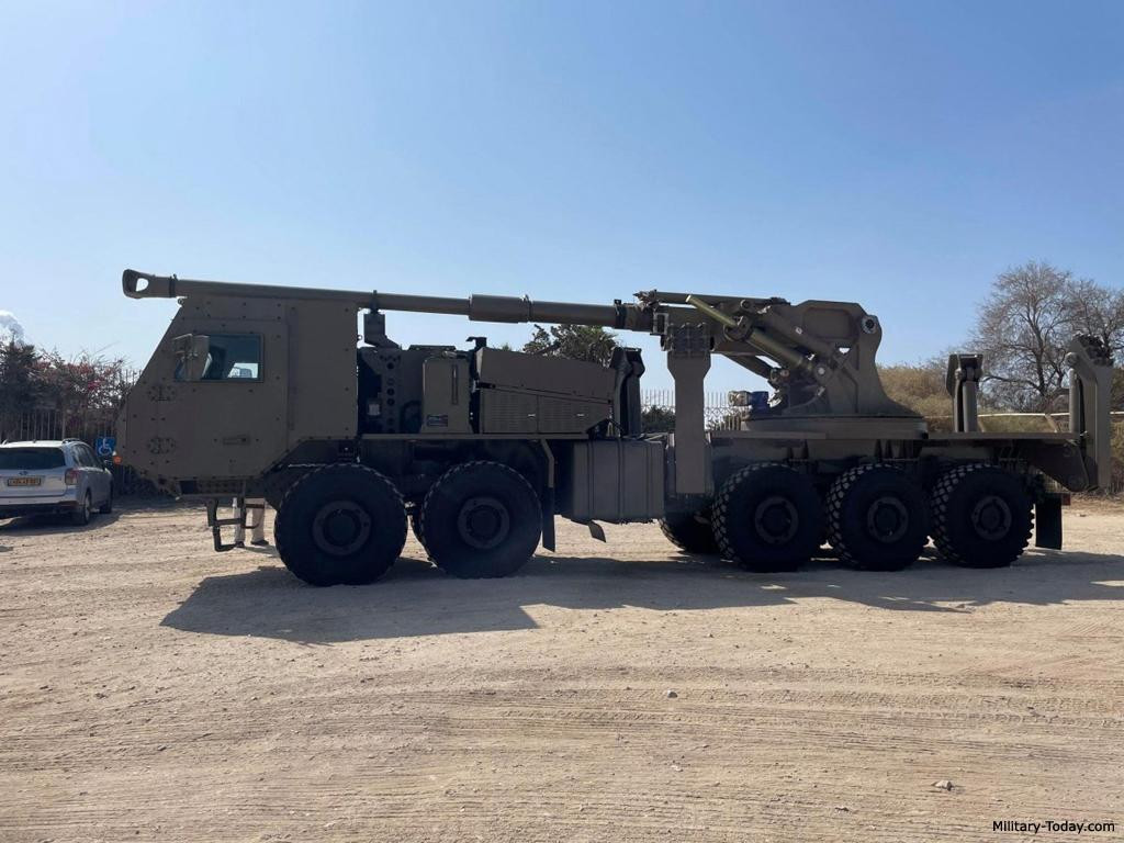 Xe có tính cơ động cao, có thể di chuyển trên mọi địa hình. Ảnh: Military