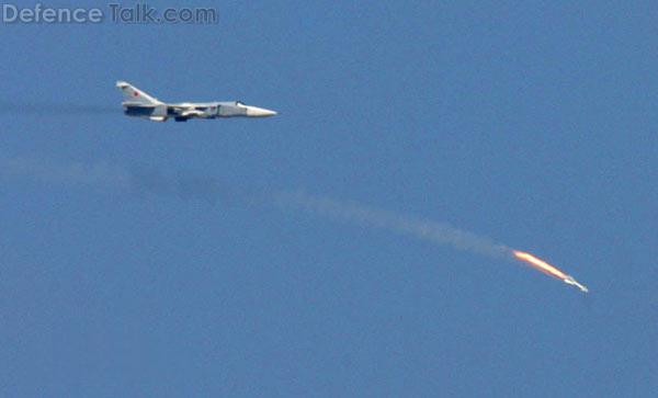 Tên lửa được phóng từ Su-24M. Ảnh: defencetalk Tên lửa được phóng từ Su-24M. Ảnh: defencetalk