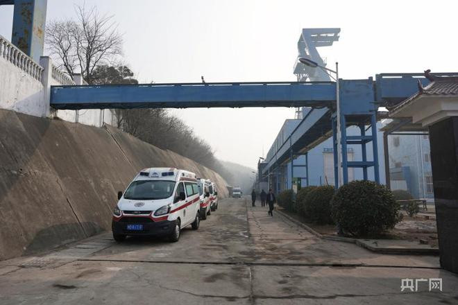 Tổng hợp ảnh nơi xảy ra vụ tai nạn. Tổng hợp ảnh nơi xảy ra vụ tai nạn.