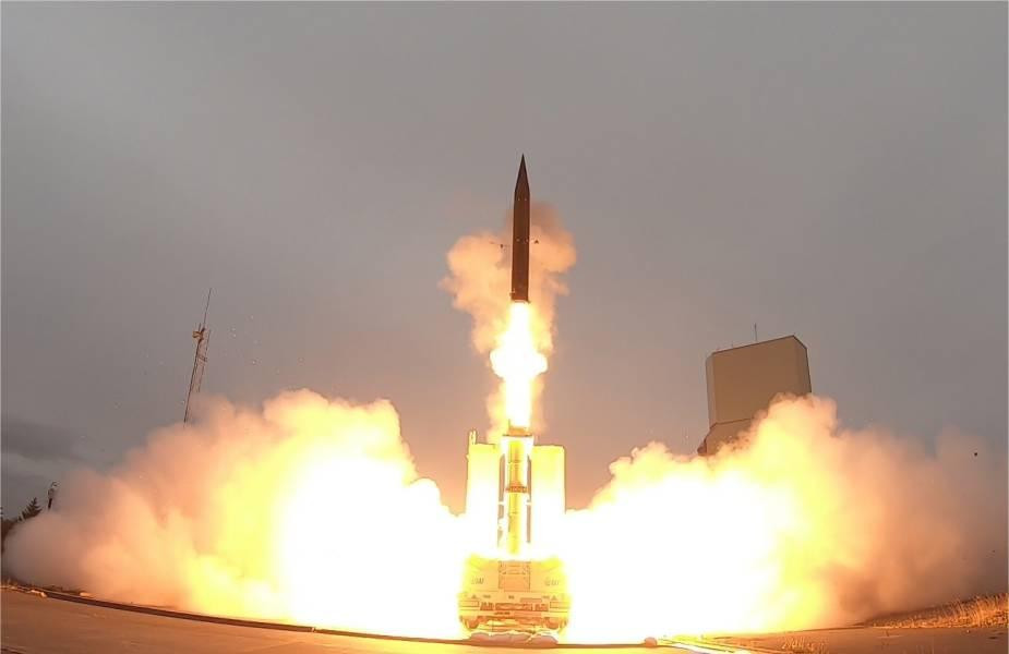 Arrow 3 khai hỏa. Ảnh: Army Recognetion Arrow 3 khai hỏa. Ảnh: Army Recognetion