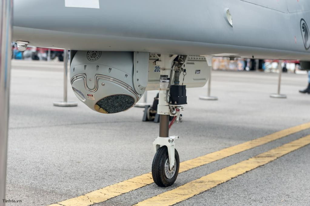 MOSP được trang bị bên dưới thân UAV. Ảnh Tinhte.vn