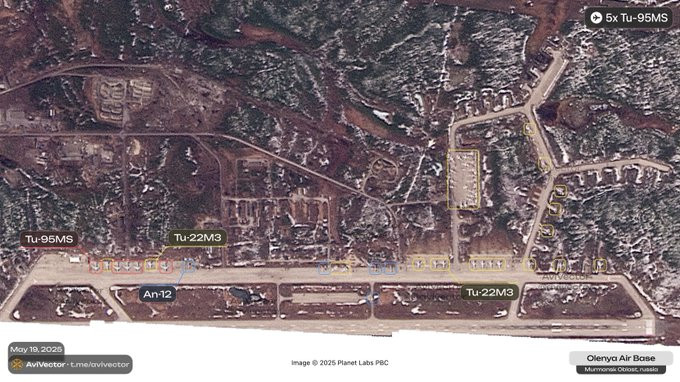 Ảnh vệ tinh căn cứ không quân Olenya. Ảnh: AviVector