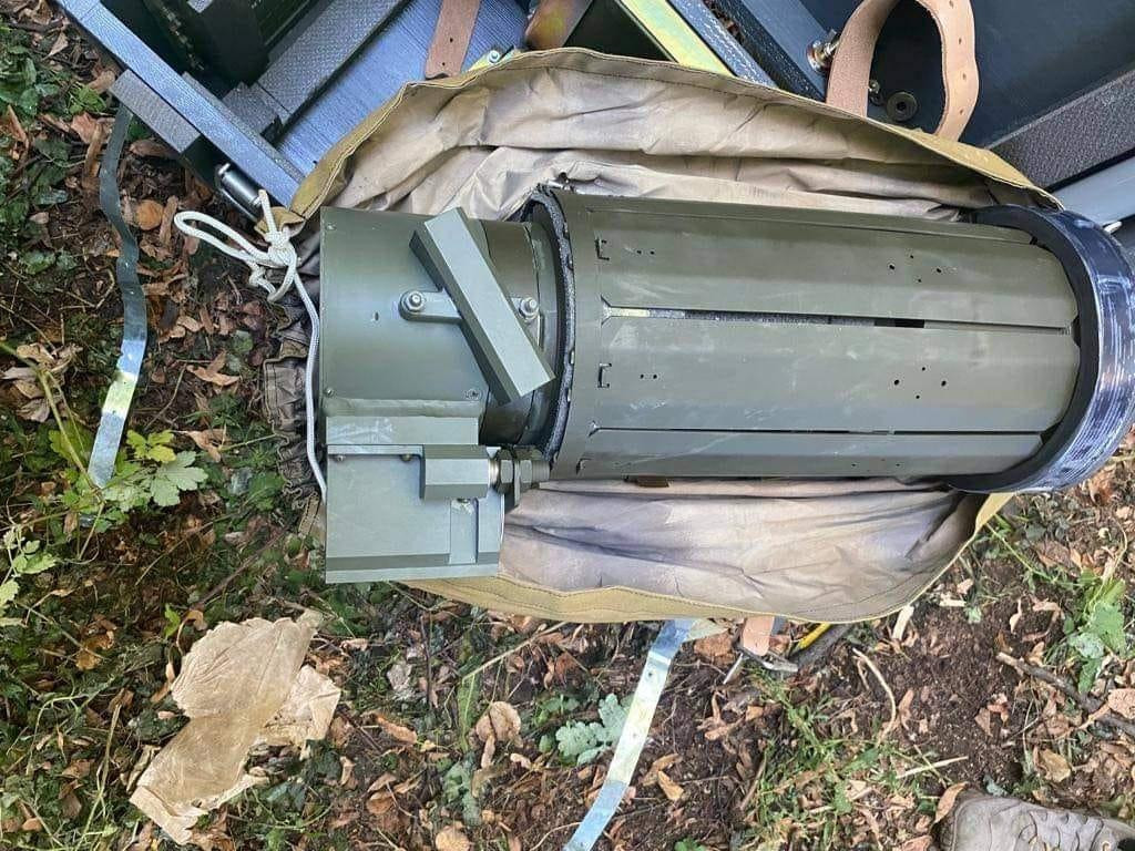 Mìn chống tăng PTKM-1R của Nga được tìm thấy tại Kharkiv. Ảnh: Twitter