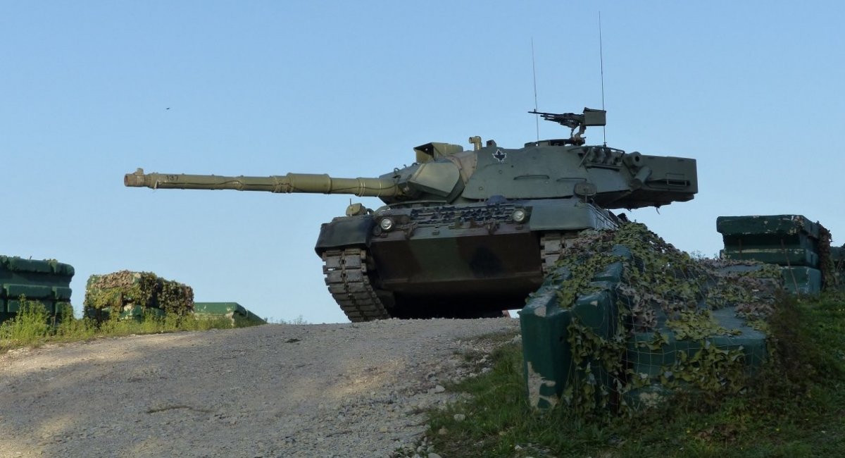 Xe tăng Leopard 1A5.
