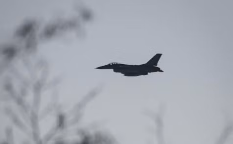 Máy bay chiến đấu F-16 xuất hiện ở tiền tuyến. Ảnh: OSINT Máy bay chiến đấu F-16 xuất hiện ở tiền tuyến. Ảnh: OSINT