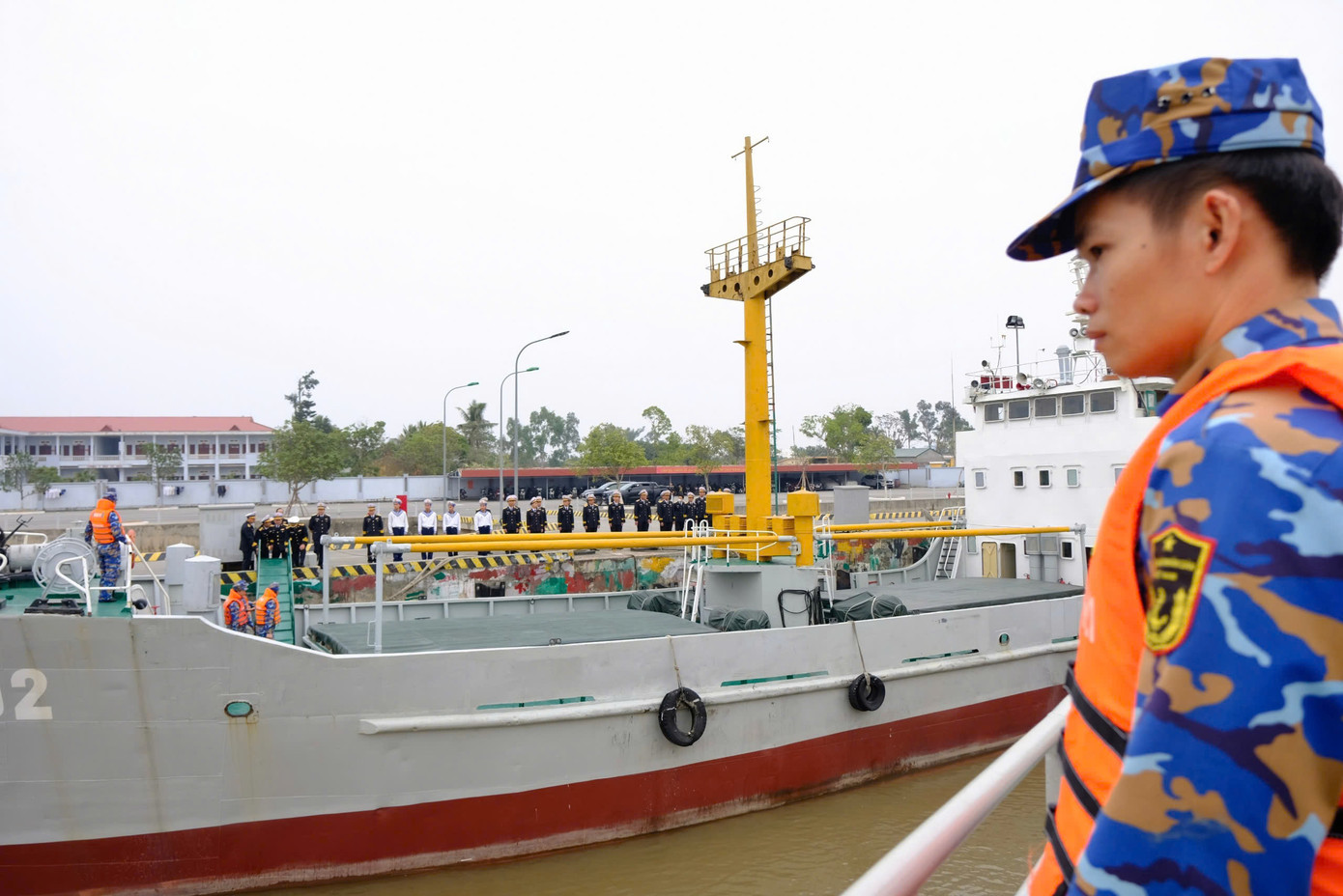 Chuyến thăm, tặng quà, chúc Tết nhân dân, cán bộ, chiến sĩ đang công tác tại huyện đảo Bạch Long Vĩ, Cát Bà (thành phố Hải Phòng) sẽ diễn ra từ ngày 10 đến 12/1.