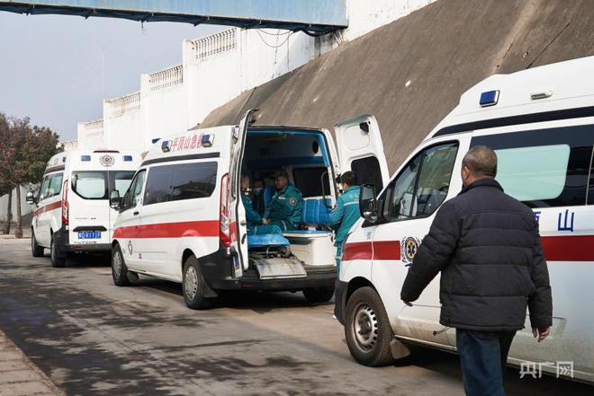 Tổng hợp ảnh nơi xảy ra vụ tai nạn. Tổng hợp ảnh nơi xảy ra vụ tai nạn.