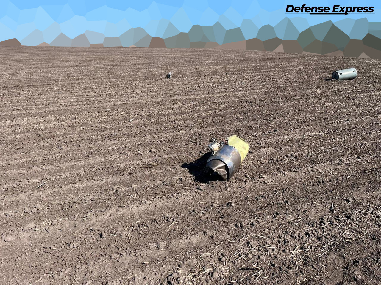 Các bức ảnh về tên lửa hành trình Kh-101 của Nga bị bắn rơi trong cuộc tấn công quy mô lớn hôm 8/5. Ảnh: Defense Express