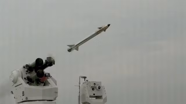 Tên lửa đa năng hạng nhẹ Martlet được phóng từ hệ thống phóng tên lửa Aselsan. Ảnh: Thales