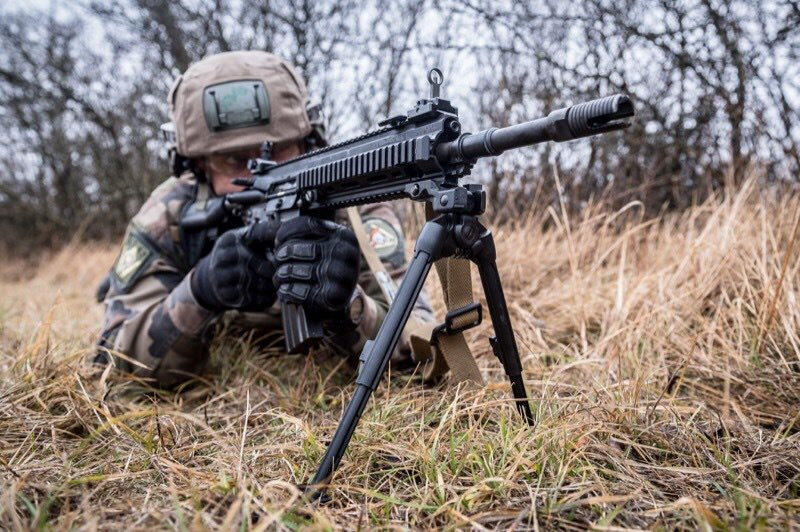 HK416F hoạt động theo nguyên lý trích khí hành trình ngắn. Ảnh: Twitter