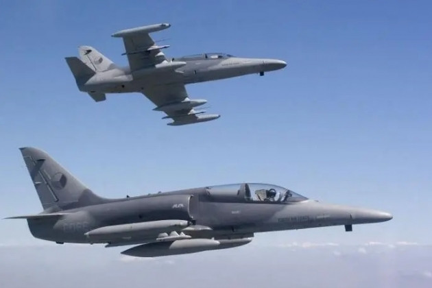 Máy bay chiến đấu hạng nhẹ L-159 ALCA của CH Séc. Máy bay chiến đấu hạng nhẹ L-159 ALCA của CH Séc.