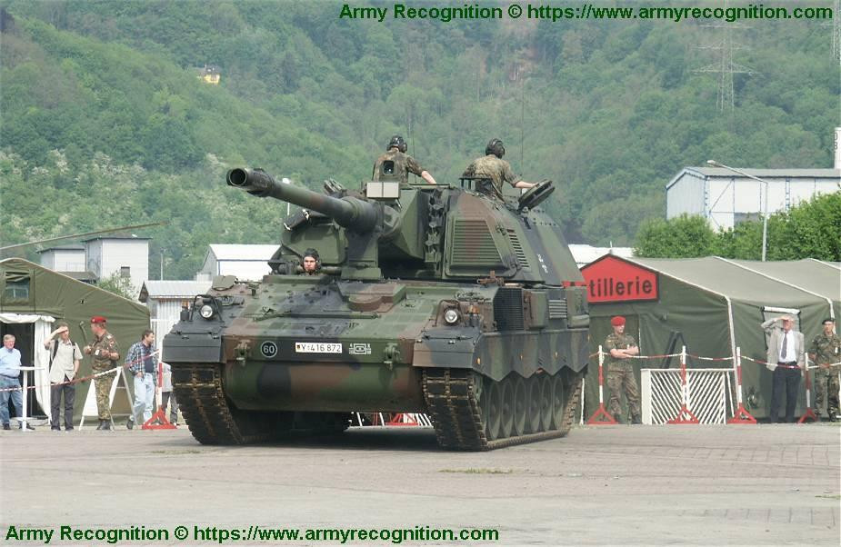 Pháo tự hành Pzh-2000 do Đức sản xuất. Ảnh: Army Pháo tự hành Pzh-2000 do Đức sản xuất. Ảnh: Army