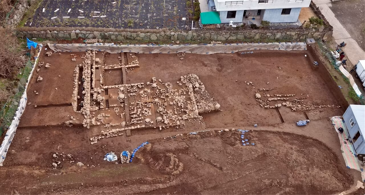 Địa điểm khai quật khảo cổ học ở đảo Jeju, Hàn Quốc. Ảnh: YTN