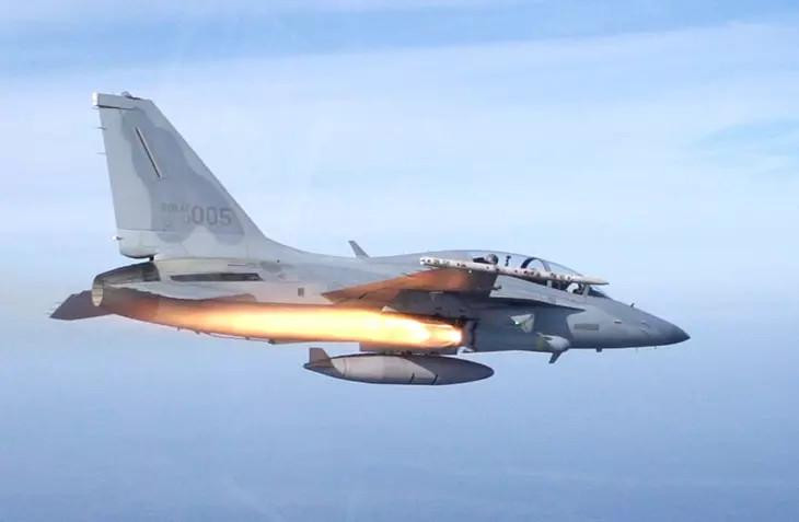 FA-50 được cho là sở hữu nhiều đặc điểm tương đồng với F-16. Ảnh: Yonhap