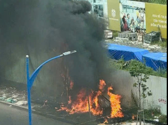 Hiện trường vụ cháy. Hiện trường vụ cháy.