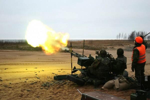 Pháo được trang bị trục xoay 360 độ giúp pháo dễ dàng nhắm bắn mục tiêu. Ảnh: Weaponsystems Pháo được trang bị trục xoay 360 độ giúp pháo dễ dàng nhắm bắn mục tiêu. Ảnh: Weaponsystems