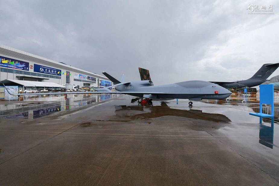 WZ-7 Soar Dragon ra mắt tại Triển lãm hàng không Chu Hải 2021. Ảnh: armyrecognition