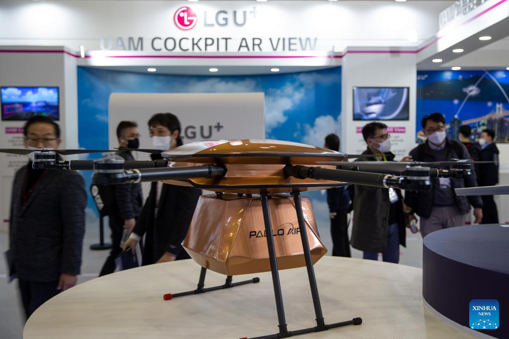 Máy bay không người lái phục vụ dịch vụ giao hàng. Máy bay không người lái phục vụ dịch vụ giao hàng.