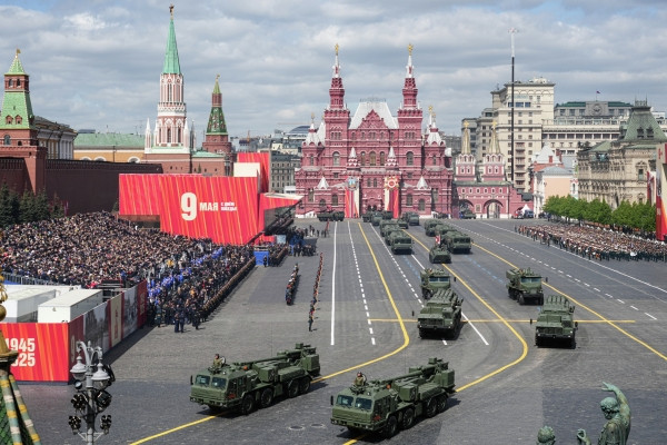 Hàng loạt khí tài Nga xuất hiện trên Quảng trường Đỏ ảnh 10