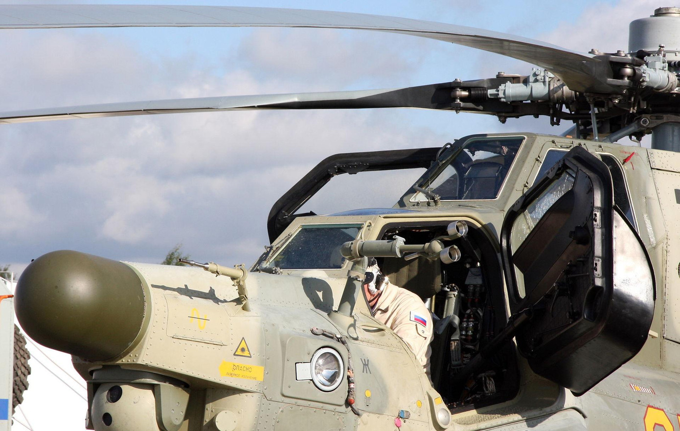 Buồng lái của Mi-28N. Ảnh: valka Buồng lái của Mi-28N. Ảnh: valka