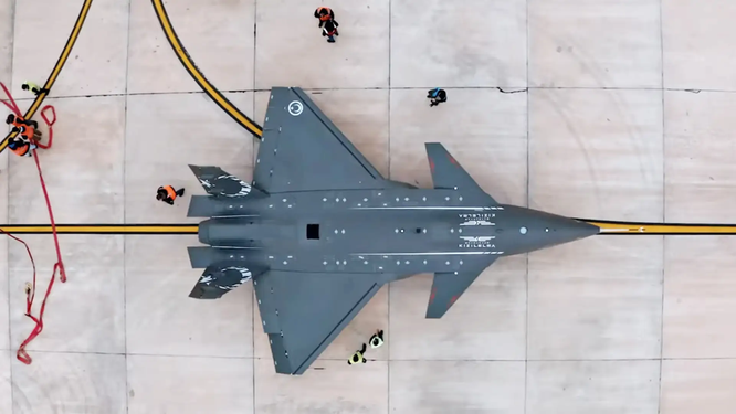 Bayraktar Kızılelma có nét tương đồng J-20 của Trung Quốc. Ảnh: Thedrive Bayraktar Kızılelma có nét tương đồng J-20 của Trung Quốc. Ảnh: Thedrive