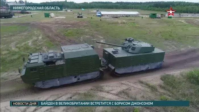 Xe được trang bị pháo cỡ nòng 120mm. Ảnh: topwar.ru Xe được trang bị pháo cỡ nòng 120mm. Ảnh: topwar.ru