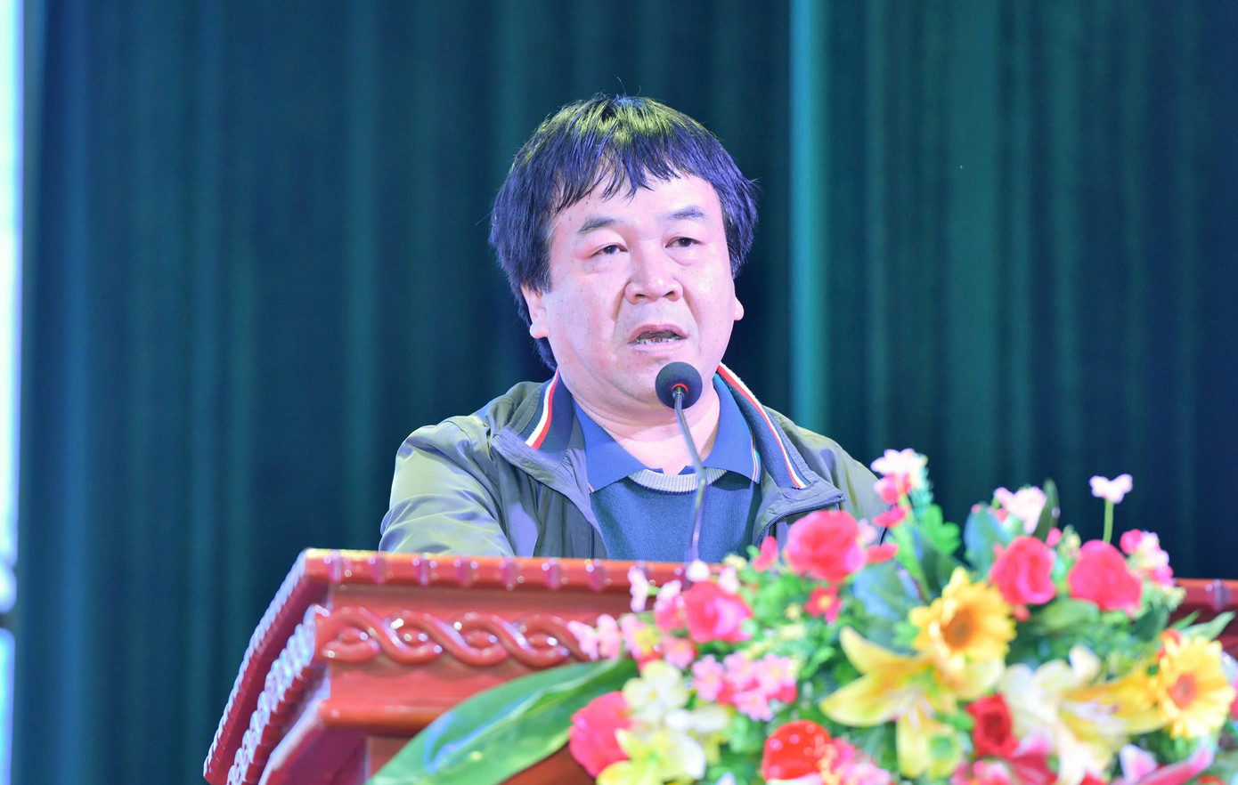 Nhà báo Phan Việt Hùng – Phó Tổng biên tập Báo TNTP&NĐ phát biểu tại chương trình. Nhà báo Phan Việt Hùng – Phó Tổng biên tập Báo TNTP&NĐ phát biểu tại chương trình.