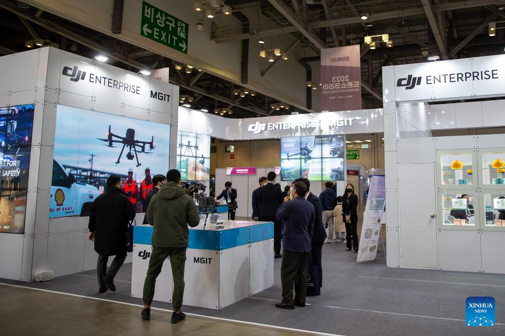 Gian trưng bày của DJI tại The Drone Show Korea 2023. Gian trưng bày của DJI tại The Drone Show Korea 2023.
