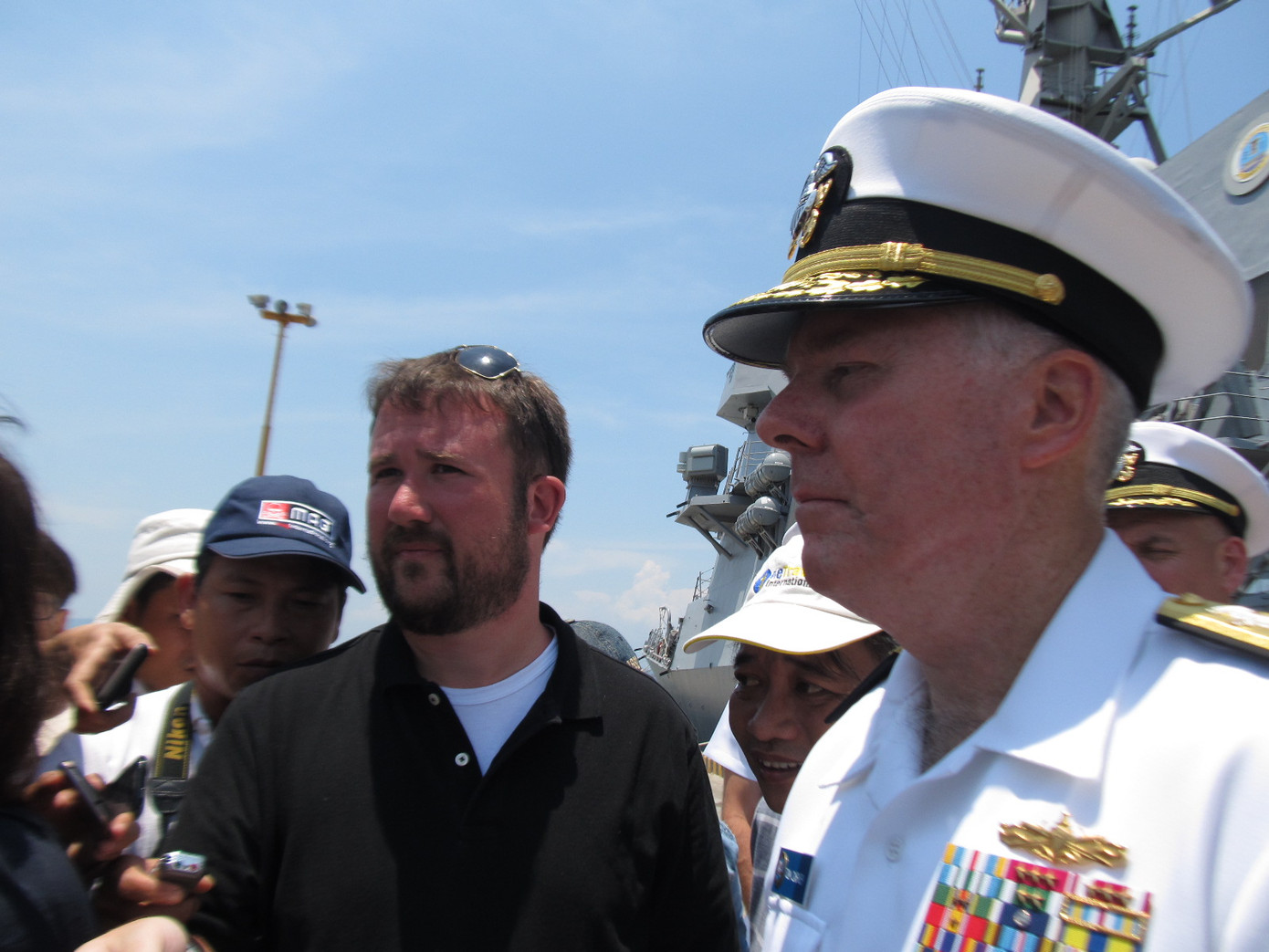 Chuẩn Đô đốc, Tư lệnh Tom Carney