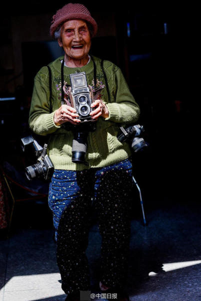 Cụ bà 105 tuổi vẫn đam mê nhiếp ảnh ảnh 2