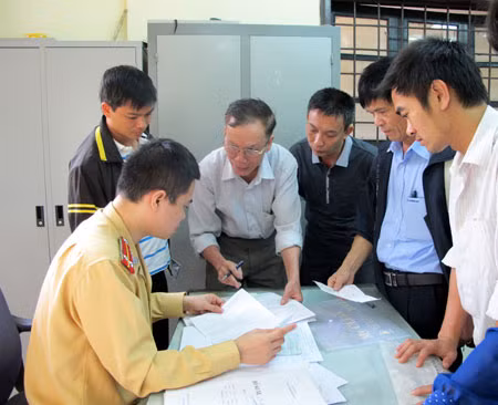 ... hỏi thủ tục giấy tờ...