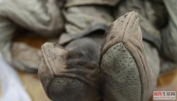 Ngón chân của xác ướp vẫn còn khả năng đàn hồi. Ngón chân của xác ướp vẫn còn khả năng đàn hồi