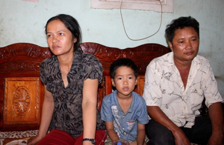 Bé trai chết thương tâm sau khi bị nghi ngờ trộm tiền ảnh 3