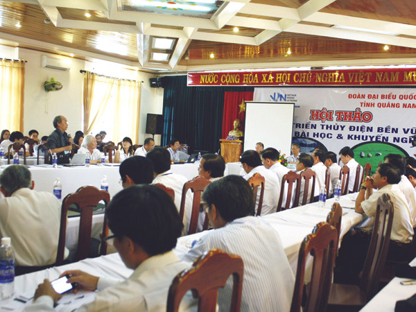 BQL Dự án Thủy điện 3 và Cty Thủy điện Sông Tranh 2 vắng mặt tại hội thảo Ảnh: Nguyễn Thành 