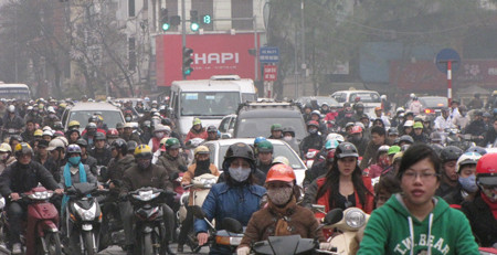 Ngã năm Ô chợ dừa ken đặc phương tiện giao thông