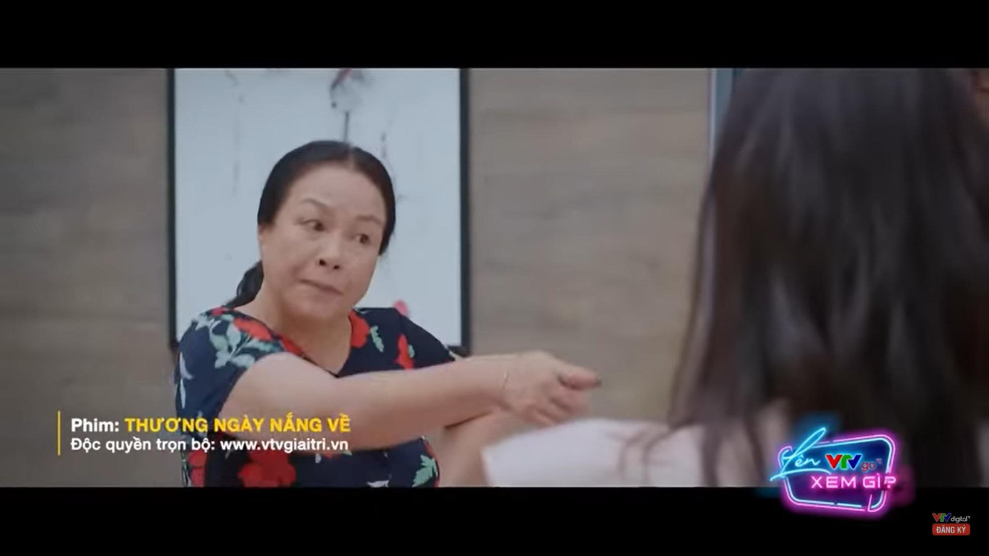 Bà Nga không ít lần xù lông nhím bảo vệ con. Bà Nga không ít lần xù lông nhím bảo vệ con.