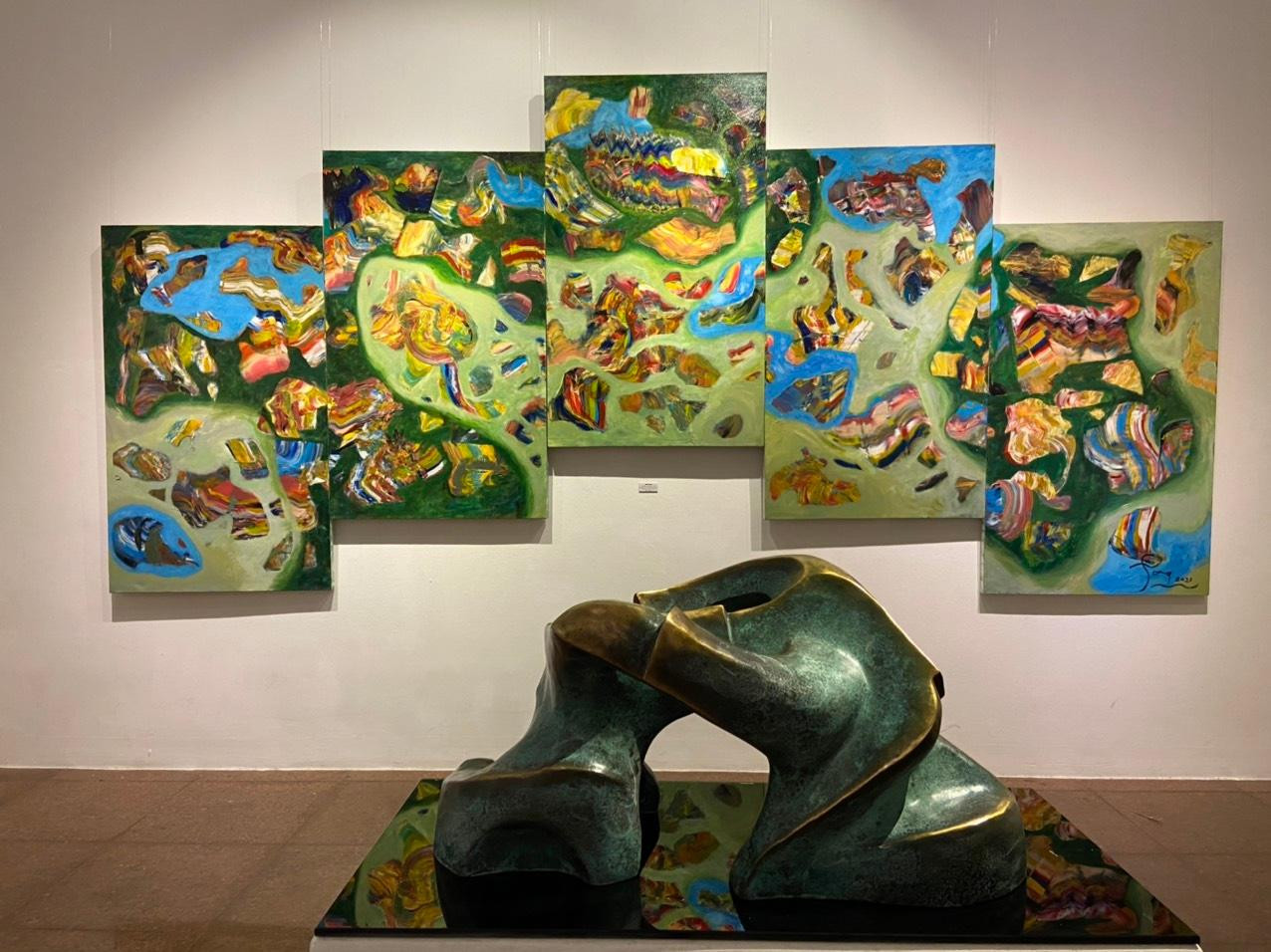 Một góc không gian triển lãm. Ảnh: THÙY DƯƠNG