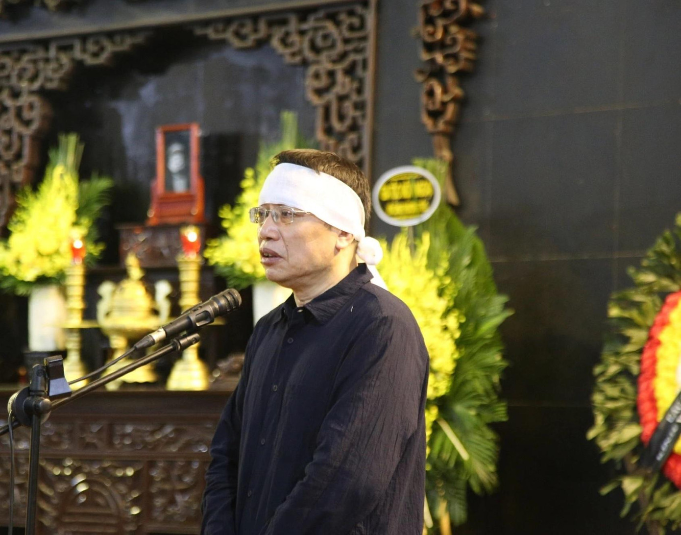 Con trai nhà văn Lê Phương cảm ơn thân quyến, đồng nghiệp và các văn nghệ sĩ đến tiễn đưa tác giả "Biệt động Sài Gòn".