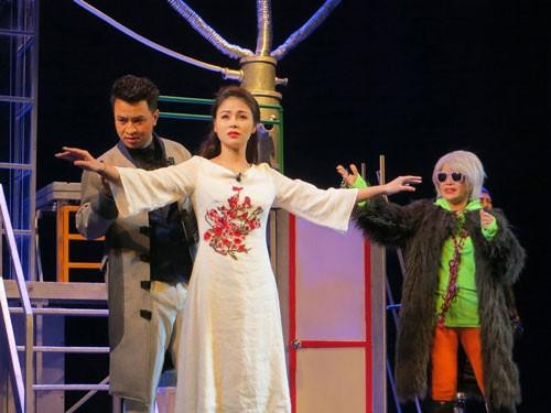 'Hoa cúc xanh trên đầm lầy" là một trong những vở diễn nổi bật của NSƯT đạo diễn Sĩ Tiến.