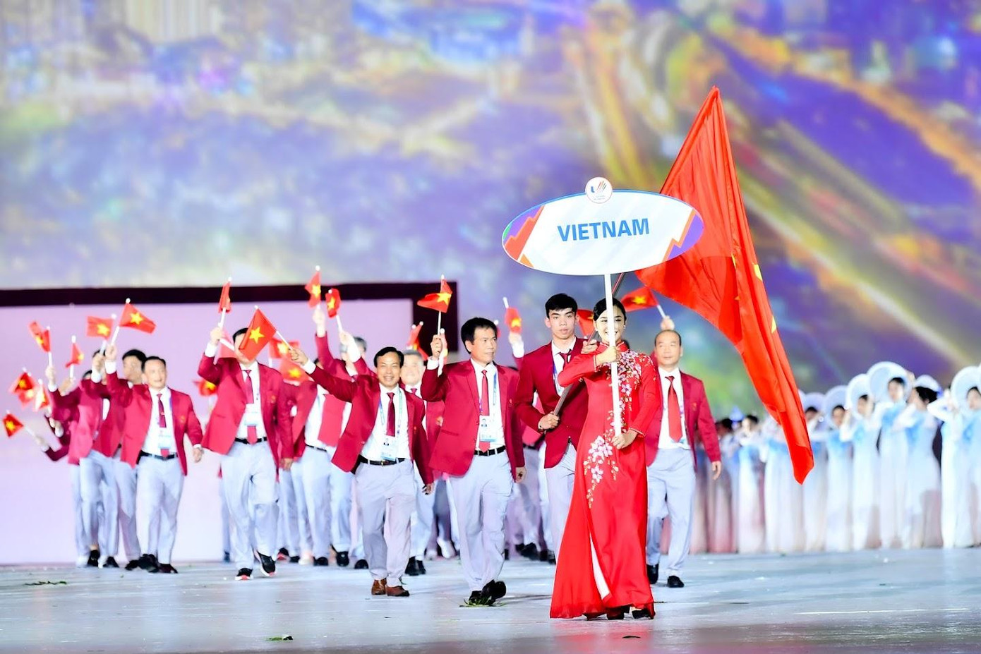 Nhận trách nhiệm thực hiện chương trình khai mạc và bế mạc SEA Games là niềm vinh dự và là thách thức lớn đối với Nhà hát Múa rối Thăng Long Hà Nội.