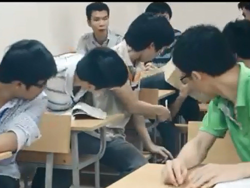 Sau những đổ vỡ, nhân vật nữ bị bạn bè chê cười, xa lánh