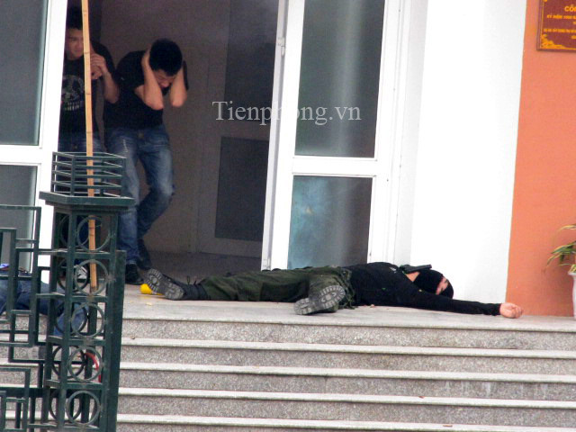 Tóm gọn bọn khủng bố trong vòng chưa đầy 20 phút