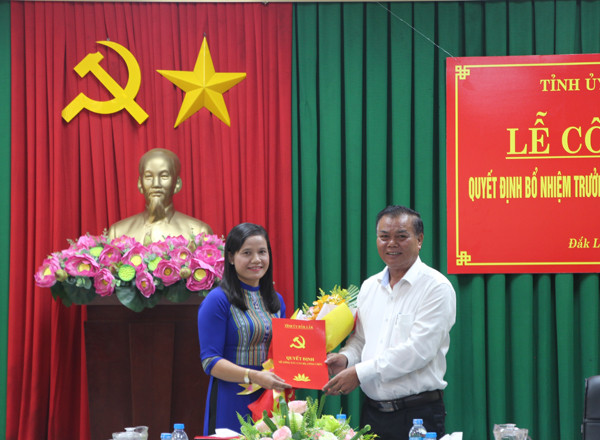 Điều động, bổ nhiệm nhân sự 8 tỉnh thành ảnh 2