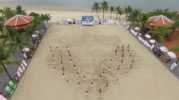 Đẹp chưa đủ, cao mới chuẩn ảnh 2